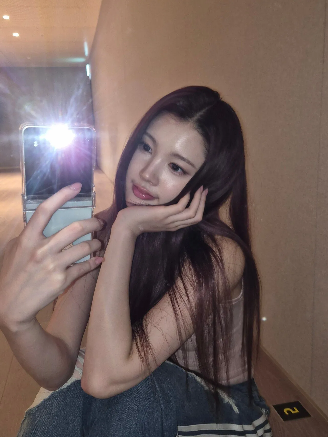 [하츠투하츠] 251017 하츠투하츠 위버스 에이나