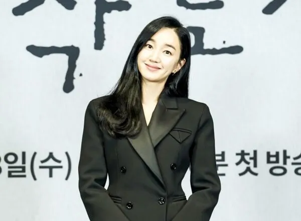 [단독] 수애도 '내부자들' 하차…송강호·모완일PD 이어 연쇄 이탈