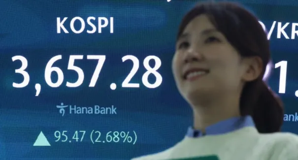 코스피, 사상 최고치 3657.28 마감…삼성전자 '최고가' 